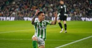 AMD. Santos - Real Betis striker