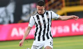 Amir Hadžiahmetović Konyaspor midfielder