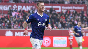 L. Holtby - Holstein Kiel midfielder