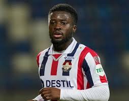L. Owusu - Willem II defender