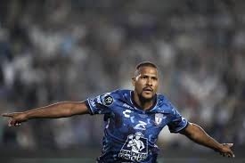 Salomon Randon CF Pachuca forward