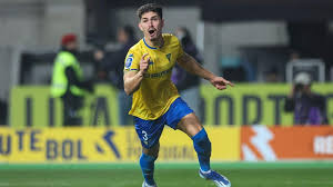 B. Vital - Estoril Praia defender