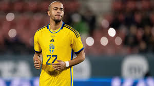 R. Quaison - Al- Ettifaq striker