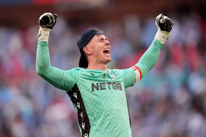 Dean Henderson: Comprehensive Profile Review