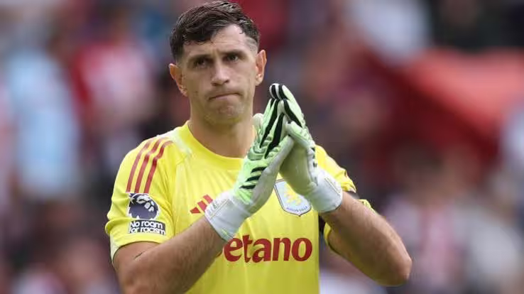 Emiliano Martinez: Comprehensive Profile Review