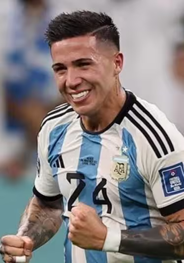 Enzo Fernandez: Comprehensive Profile Review